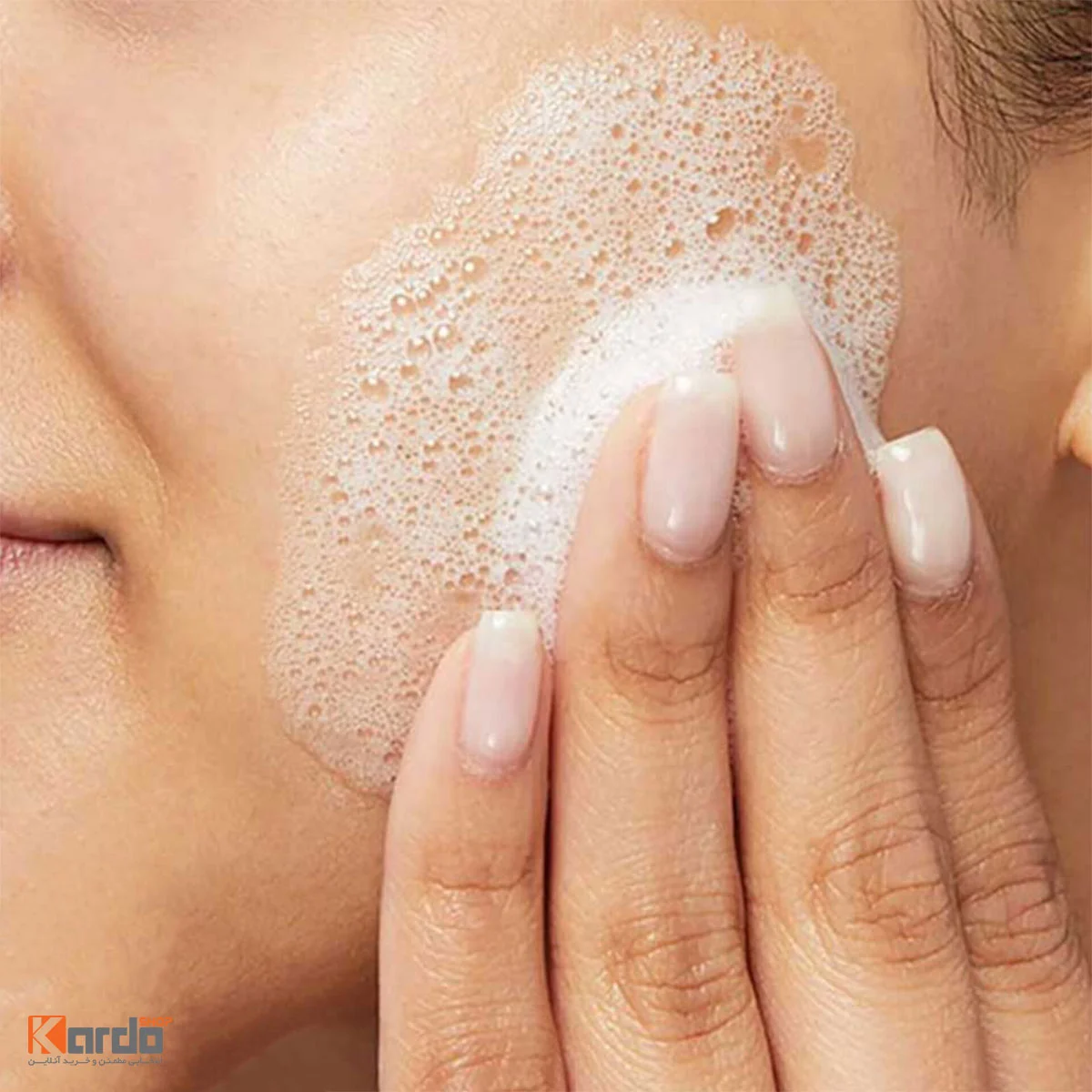 شستشوی صورت سراوی پوست نرمال تا چرب 236 میلی‌لیتر -1